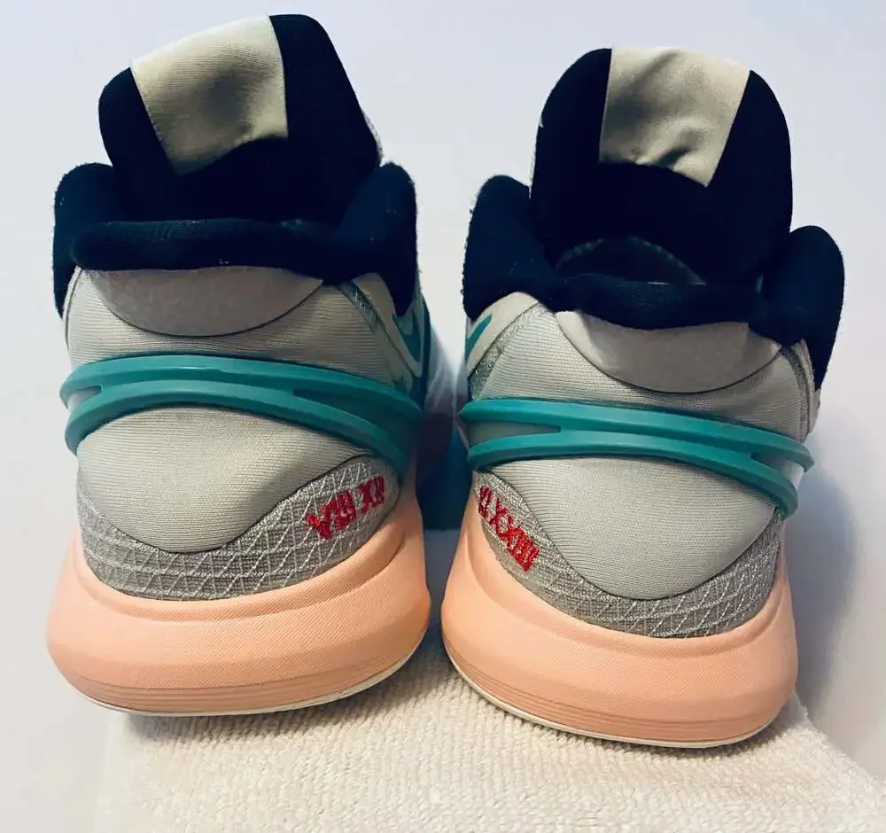 Nike Kyrie 8 GO GS 'Chinese New Year' (DQ8076-002)